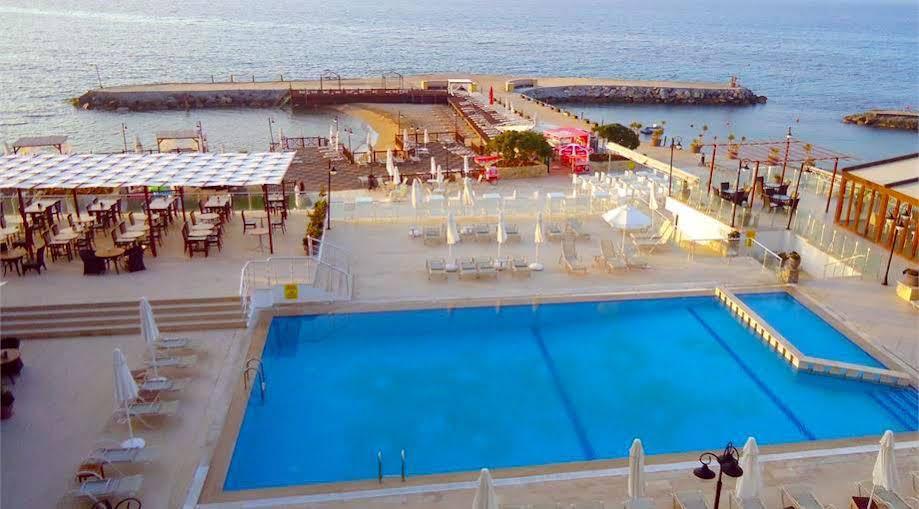 Ada Beach Hotel Karavas  Exteriör bild